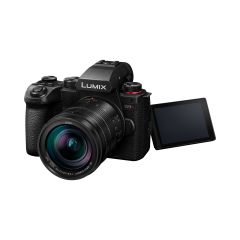 04_126118-lens.jpg